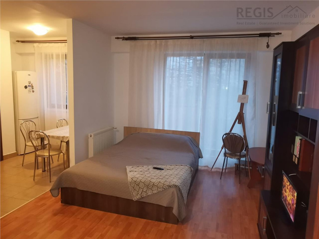 Garsoniera spatioasa in bloc nou langa Lacul Noua