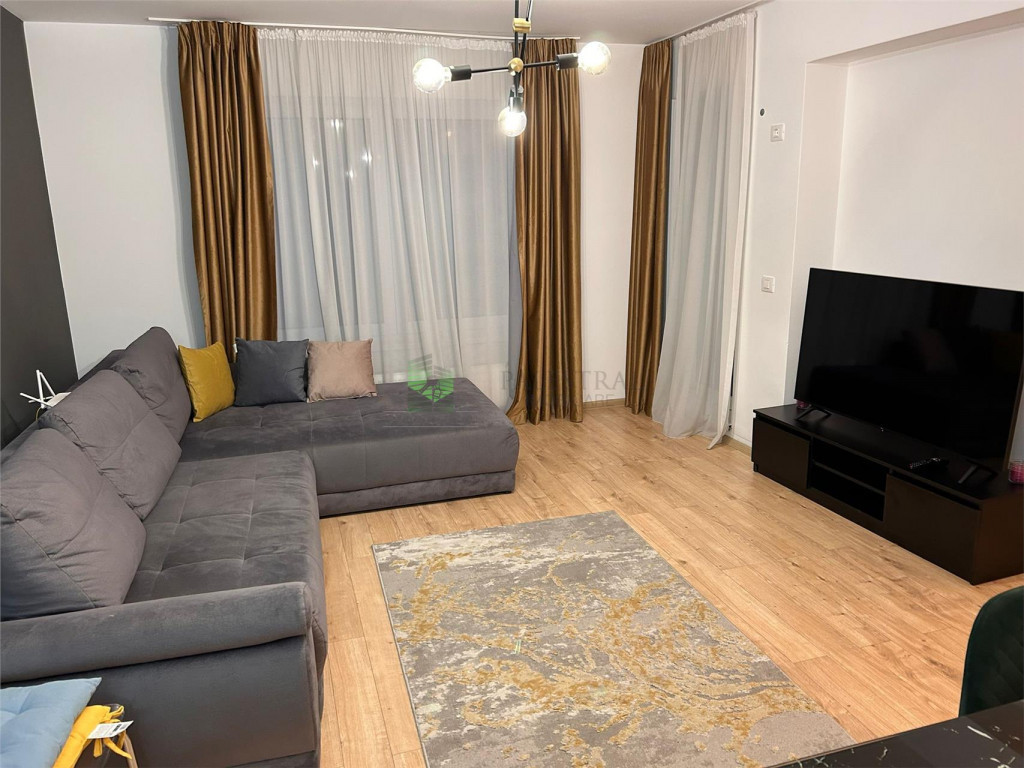 2 camere Tractorul -Coresi Lux 550 Euro