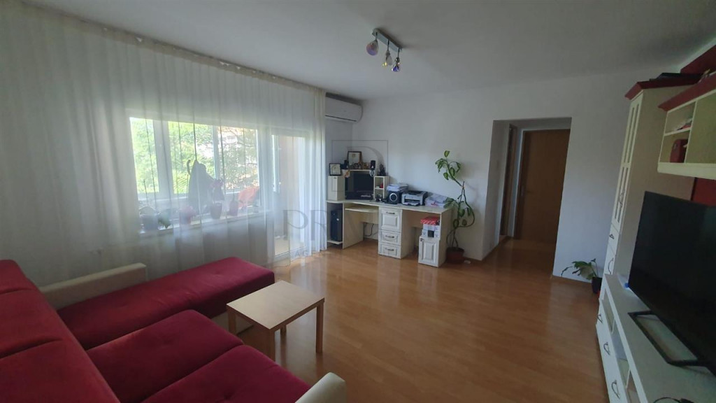 SPITALUL JUDETEAN - ETAJ 3 - BLOC IZOLAT - 3 camere - debara