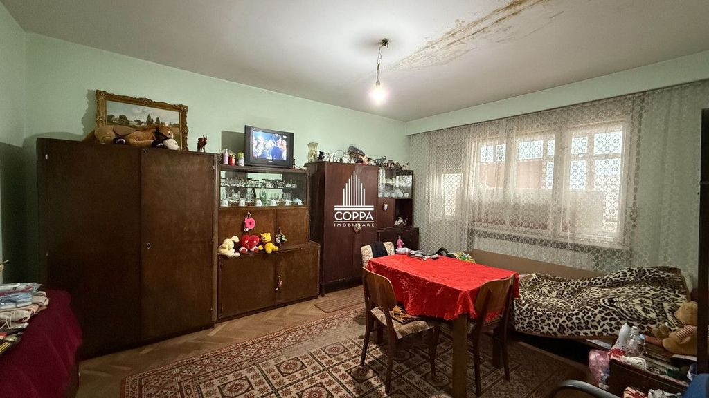 Apartament 3 camere / Zona Casa de cultura