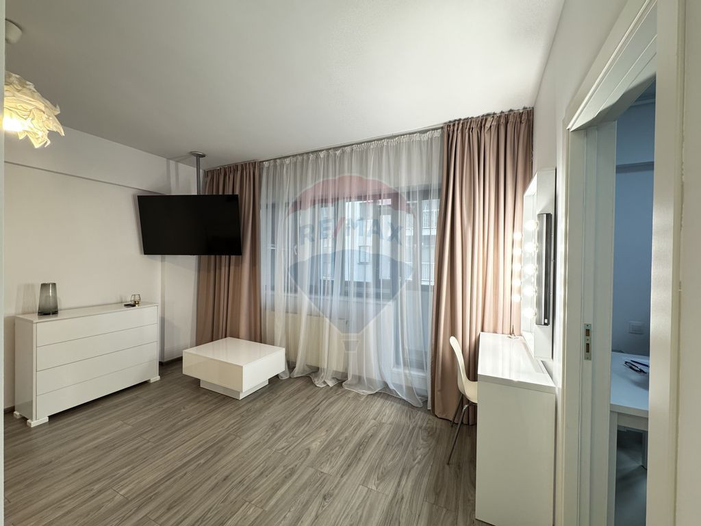 Garsoniera de inchiriat cu centrala proprie- Metrou Nicol...