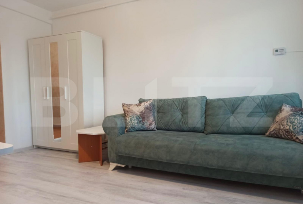 Garsoniera, centrala proprie, zona strazii Fabricii