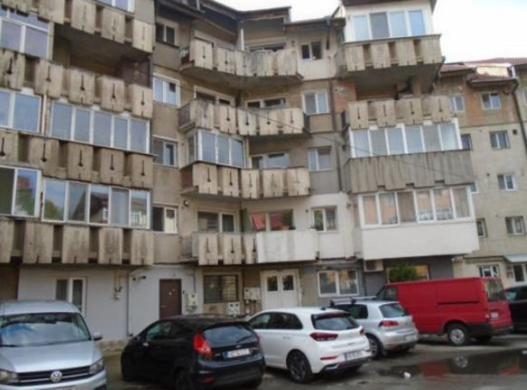 Licitatie-Apartament 2 camere Petrosani, jud Hunedoara