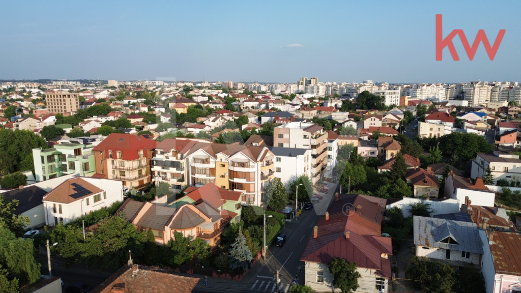 Casa stil arhitectural deosebit, Paltinis, preț negociabi