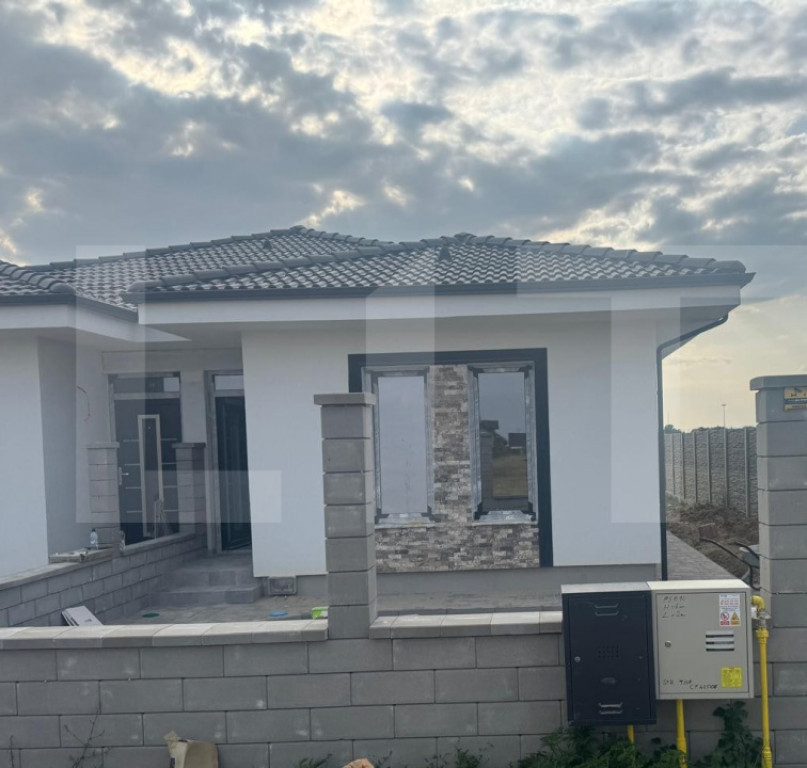 Duplex de vanzare, cu 3 camere, 79 mp, Urseni