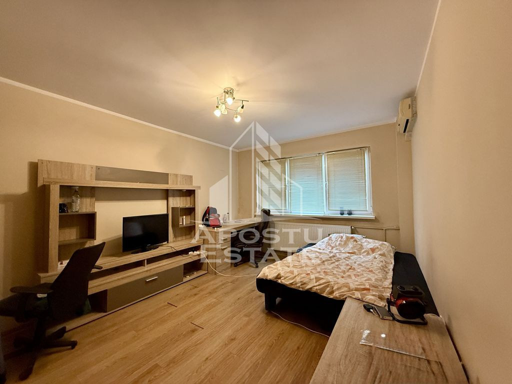 Apartament o camera, etaj intermediar, Complexul Studentesc