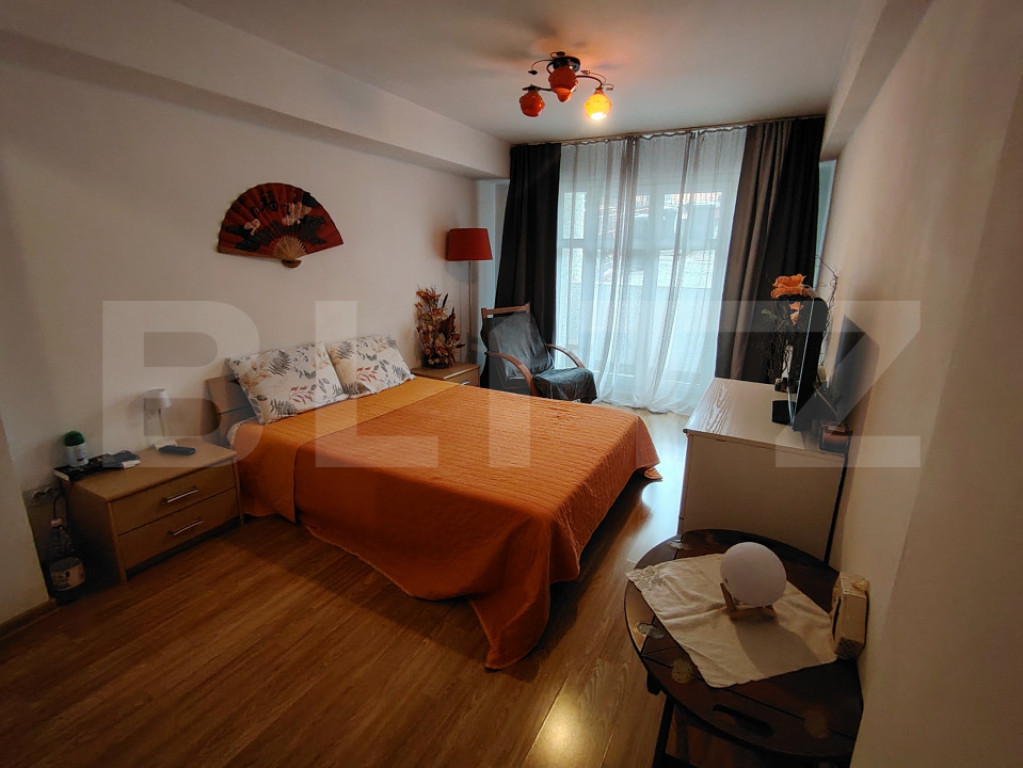 Apartament de 2 camere, 55 mp, parcare în curte