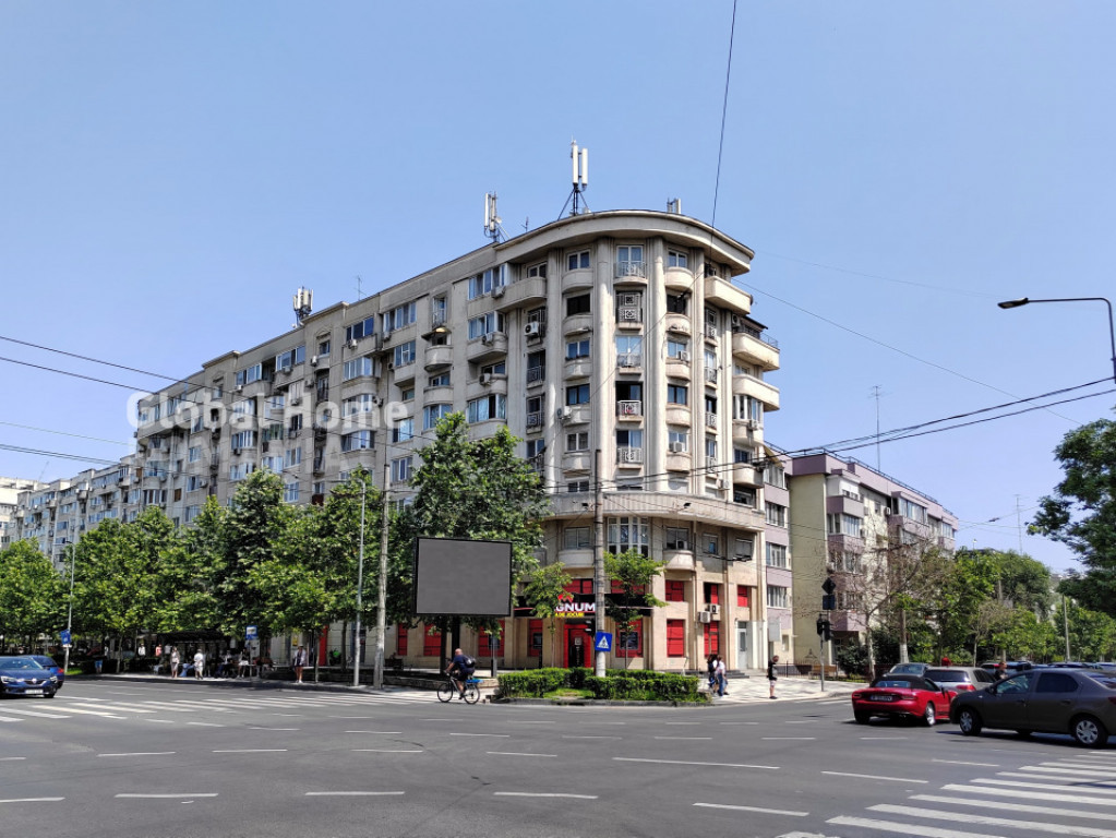 3 Camere | Bd Decebal | Etaj 1 | Vedere Stradala