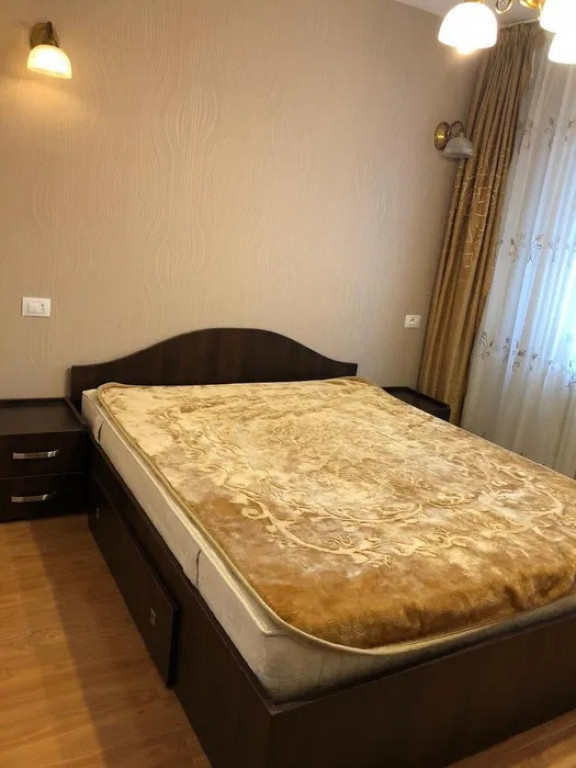Inchiriere apartament 3 camere D, in Alexandru,