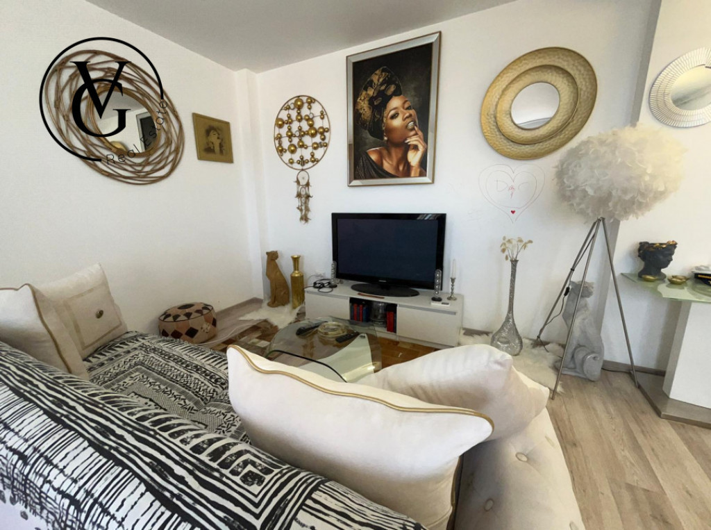 Garsoniera Mamaia Sat vedere lac