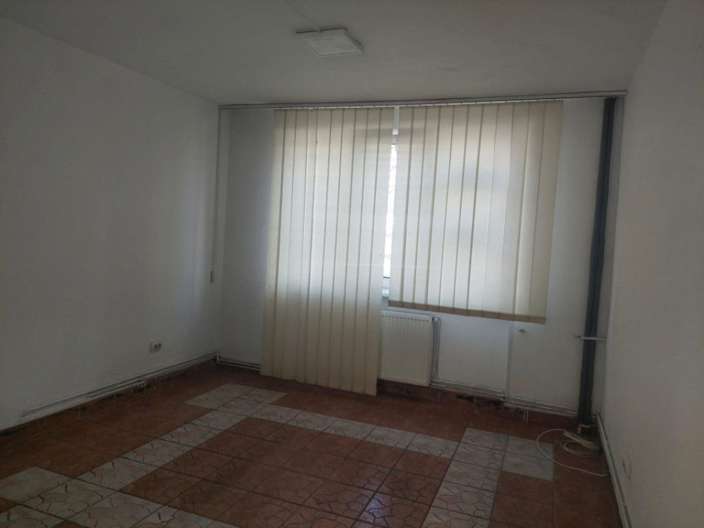 SPATIU COMERCIAL, 55MP, ZONA JUDETEAN