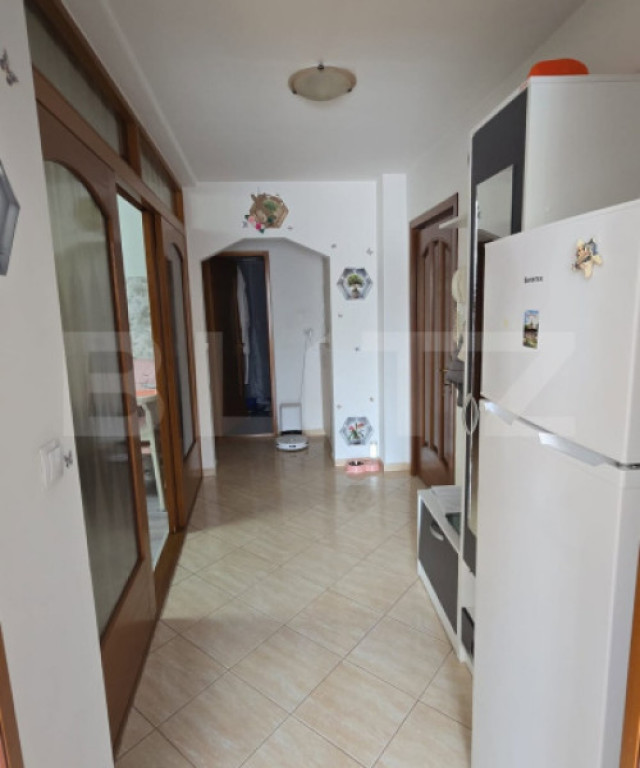 Apartament cu 2 camere, 60 mp, etaj 1, Decomandat