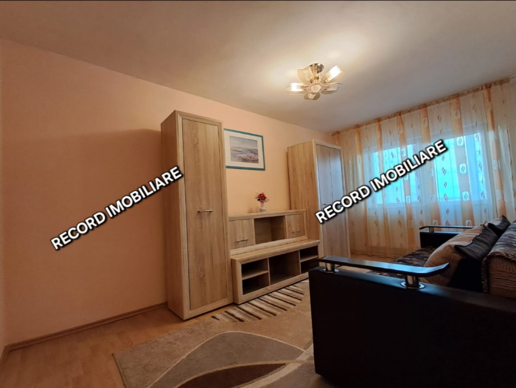 Apartament decomandat 2 camere, et.int, lift, zona UTCN B-dul Muncii
