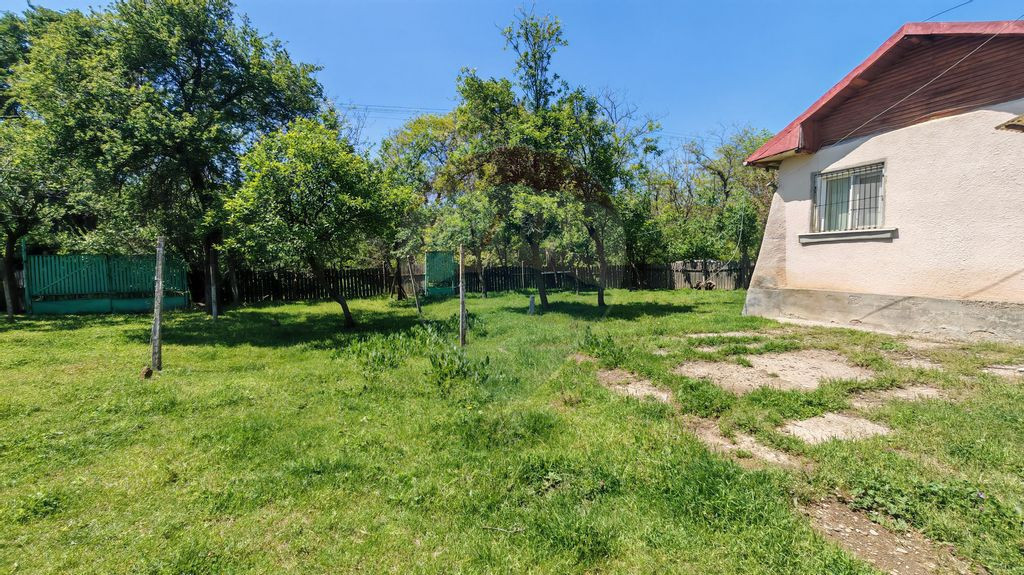 Teren cu constructie de vanzare zona Urlati/ Ceptura