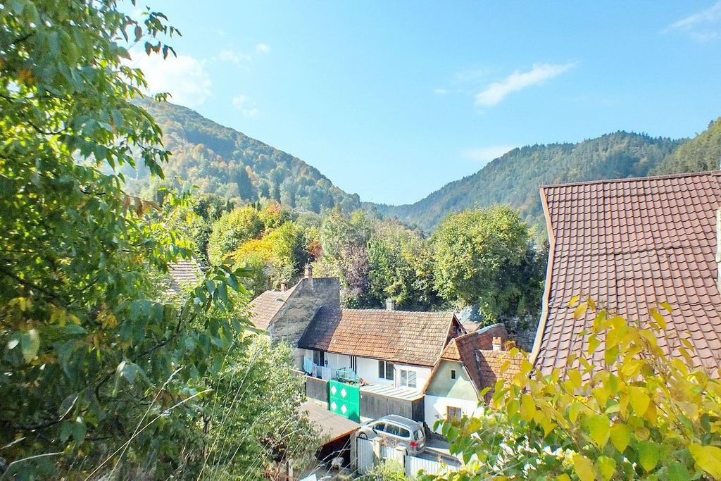 Teren Intravilan - Pozitionare Centrala