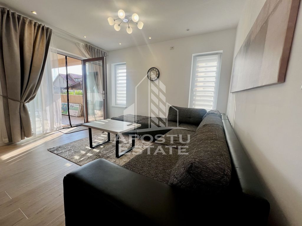 Casă cu 3 camere ,2 băi si curte proprie , in Dumbravita