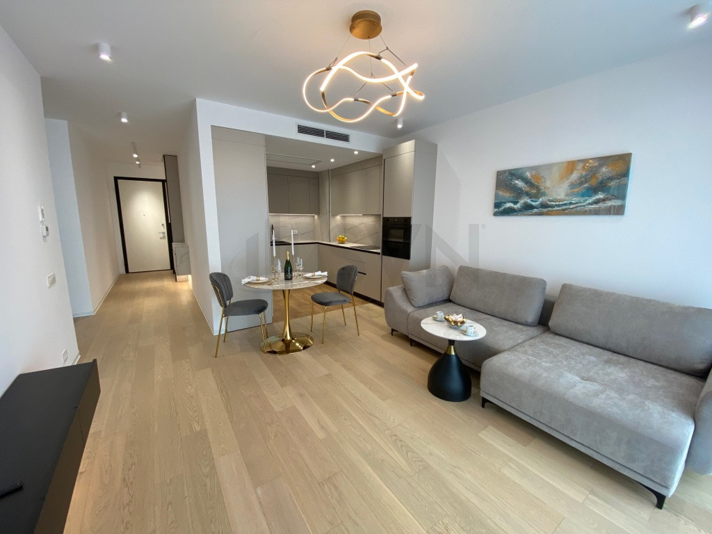 One Lake Club - 2 camere - ready to move - vedere catre lac