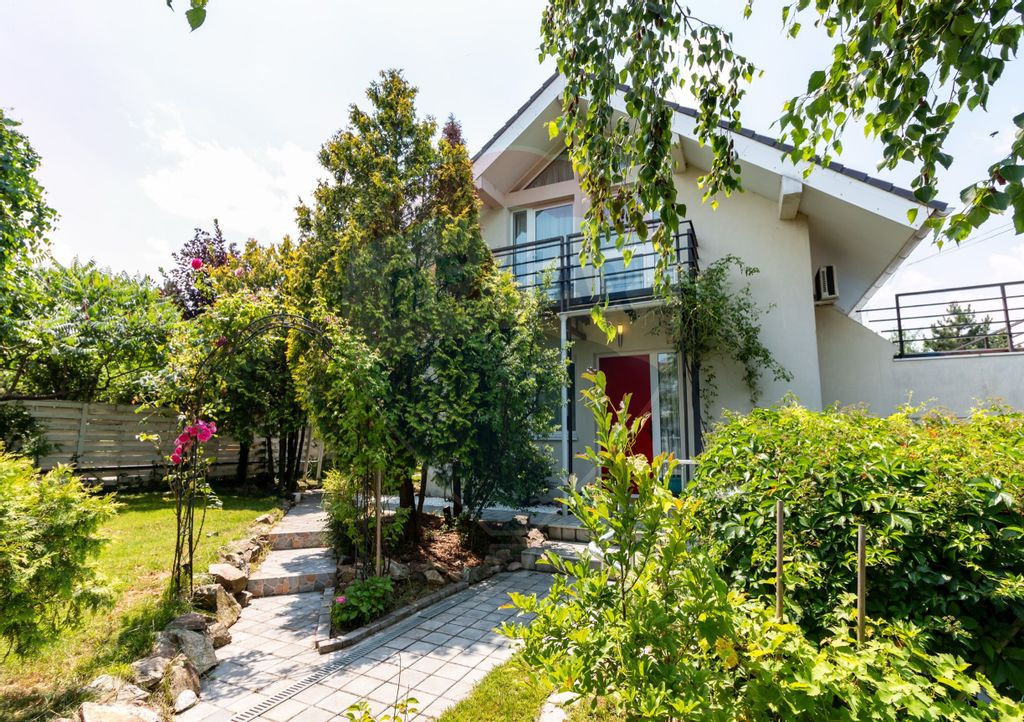 Casă / Vilă in Corbeanca, langa lac, zona exclusivista