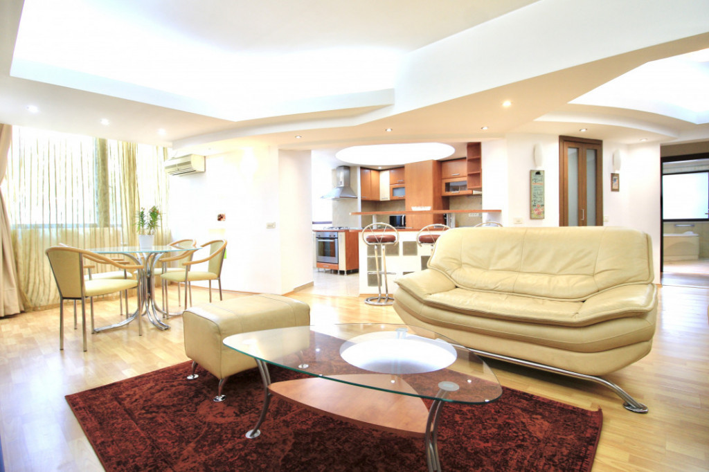 PIATA VICTORIEI-TITULESCU, APARTAMENT ELEGANT, LIVING 31 MP,