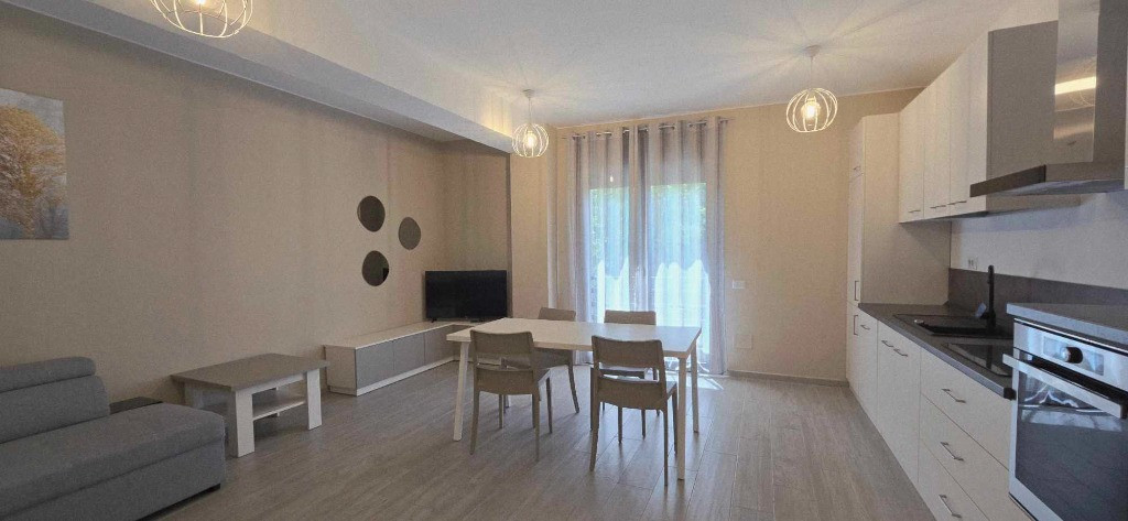 Apartament cu 2 cam. de inchiriat central Cuza Residence