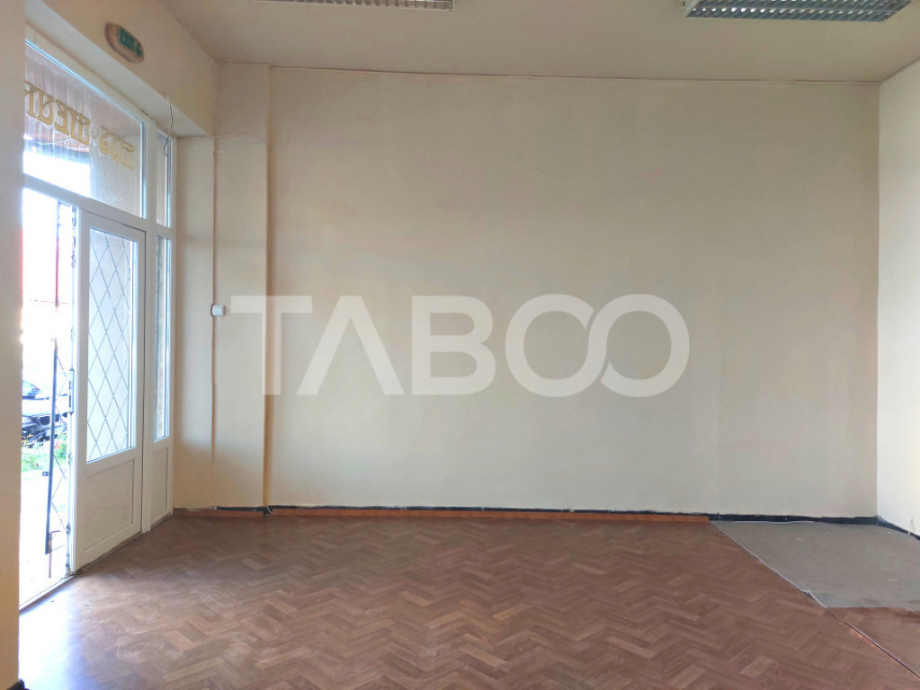 Spatiu comercial de inchiriat 40 mp zona Piata Noua Cisnadie