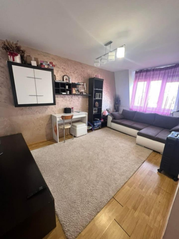 Apartament 4 camere decomandat cu scara interioara, Zona Sar