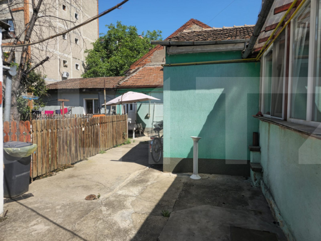 Apartamet cu 3 camere la casa, 2 proprietari in curte