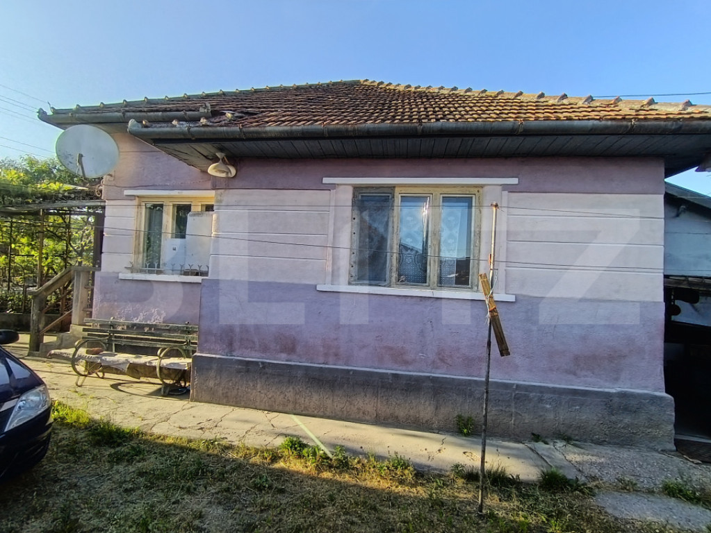 Casa cu 2 camere, 65 mp și teren de 1000 mp, Zalau