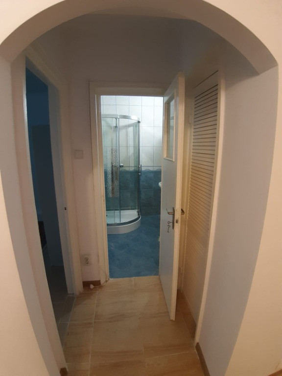 Închiriez spațiu nerezidențial bloc 4 et. Apartament 2 cam. Dr.Taberei
