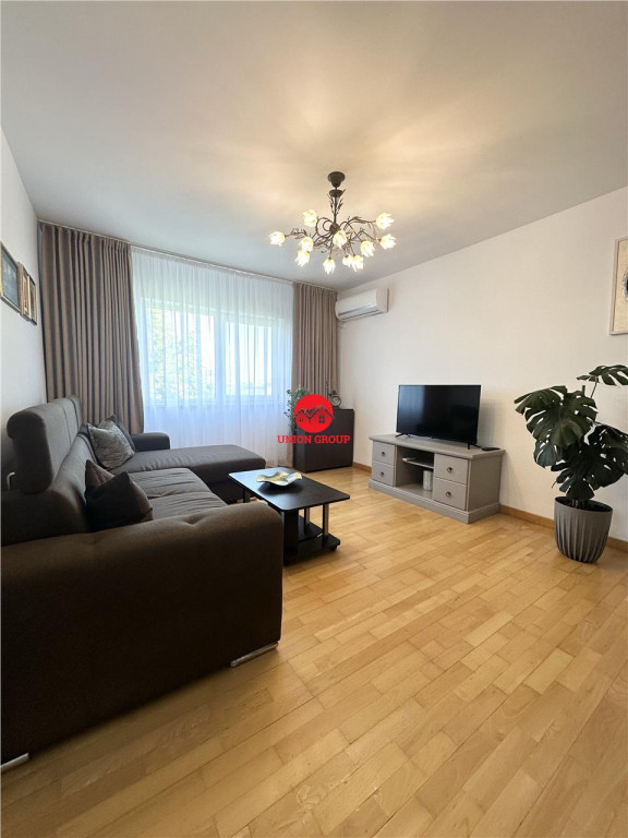 Apartament 3 Camere Decomandat, Zona Eden