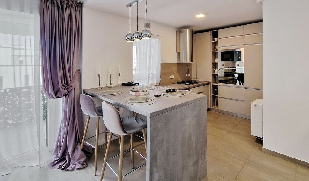 Apartament Modern Zona Tractorul, Langa Coresi Mall