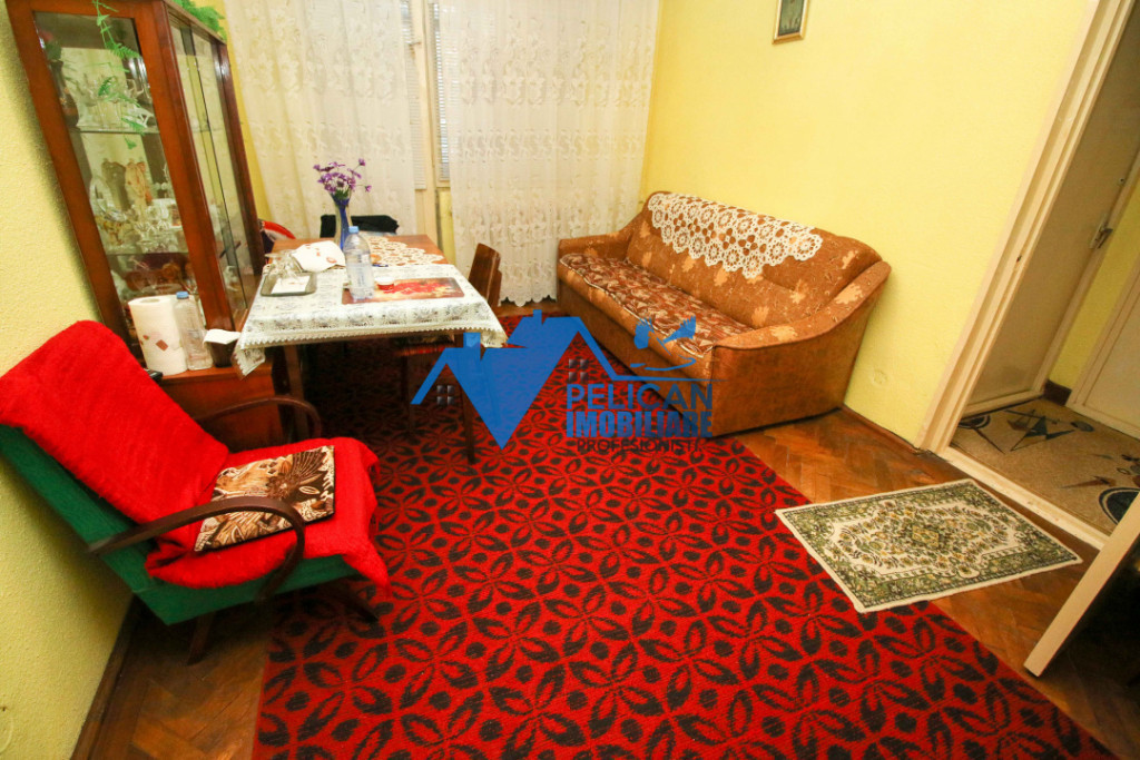 Alunisului, 2 camere, etajul 2