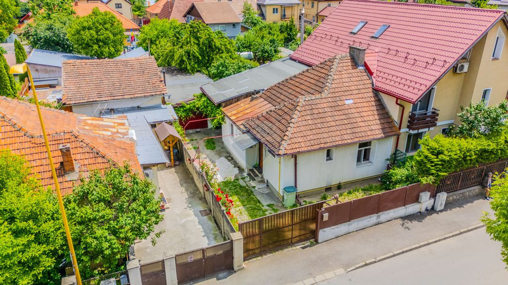 COMISION 0 | Casa cu beci si garaj pe Lamaitei 101 | tere...