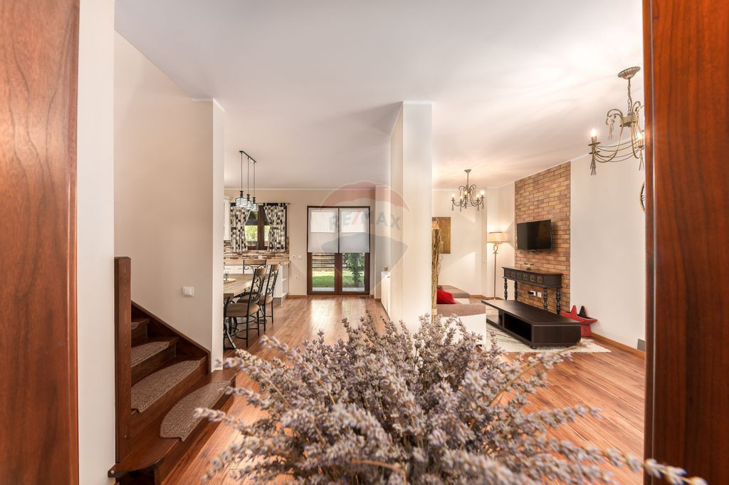 VANZARE Vila individuala 4 camere in Paradisul Verde Corb...