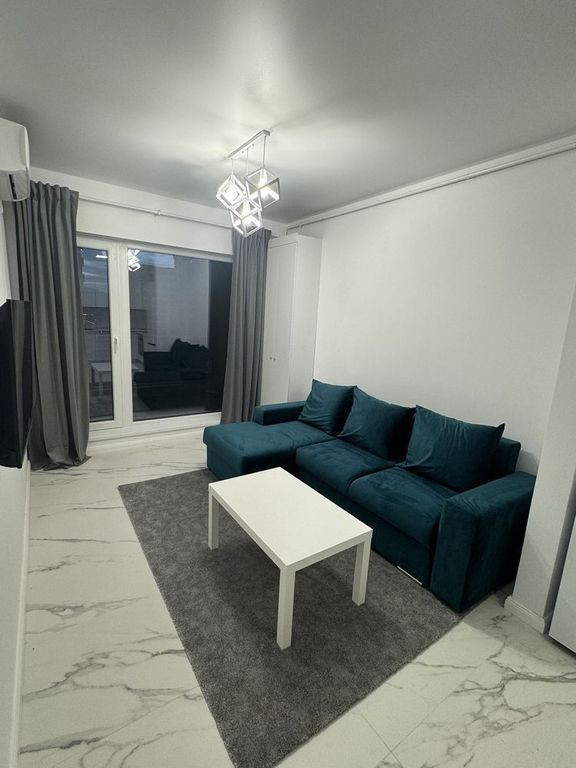 Pipera -- Porche Pipera - Ambiance Residence