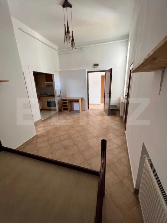 Apartament 1 camera, 25 mp, balcon, zona strazii Republicii