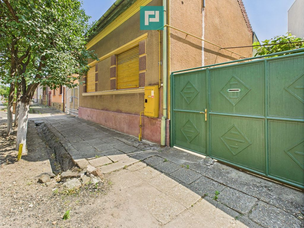 Casă cu 3 camere în cartierul Pârneava