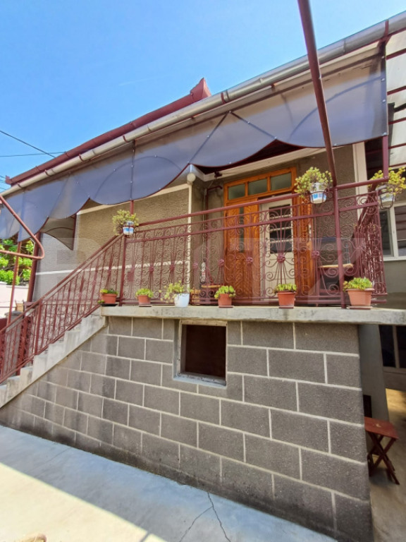 Casa de vanzare, 91 mp, in zona centrala din Turda