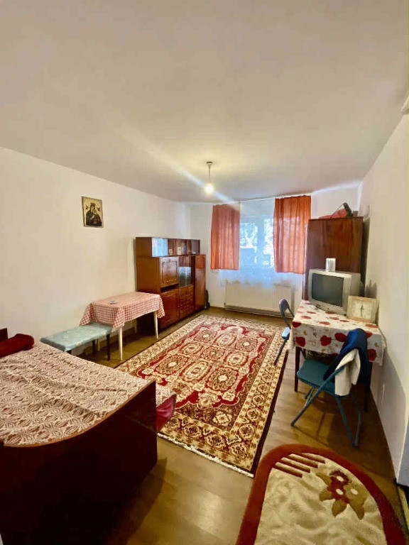 Garsoniera decomandata - zona Bartolomeu.