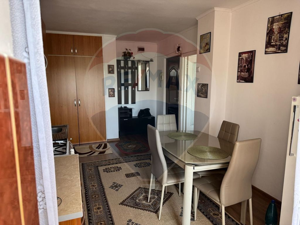 Apartament cu 2 camere de închiriat, în zona Rogerius