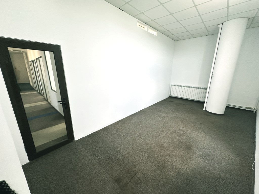 Spațiu comercial 35mp de închiriat Galați G. Coșbuc Locație excelentă