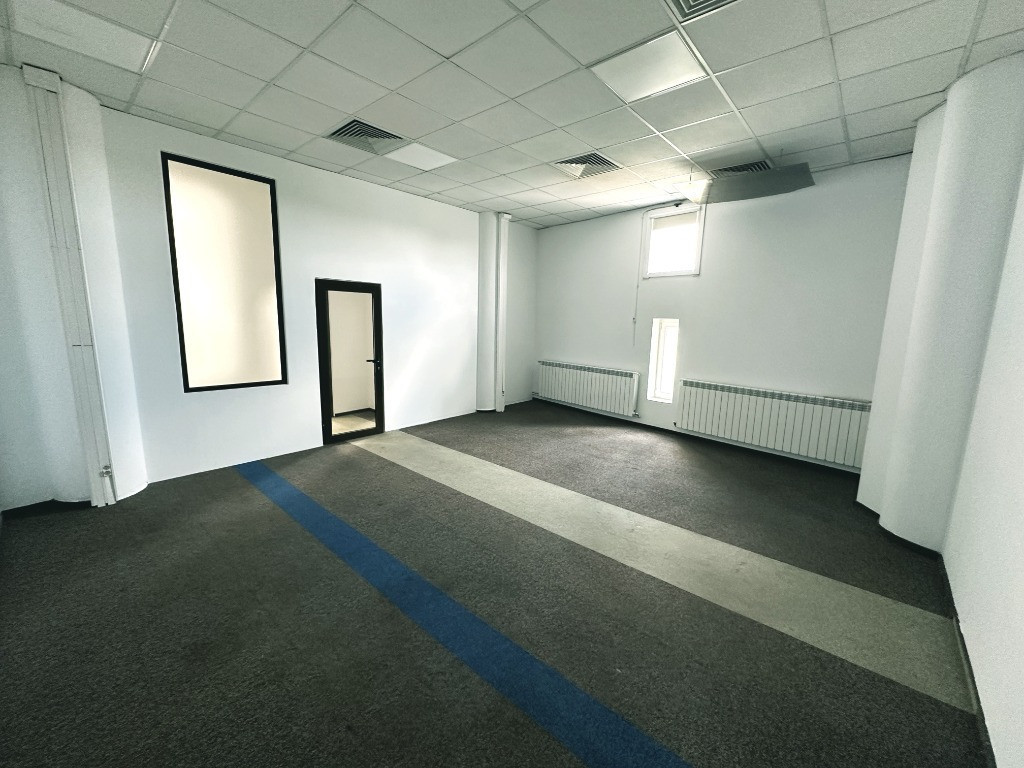 Spațiu comercial 35mp de închiriat Galați G. Coșbuc Locație excelentă