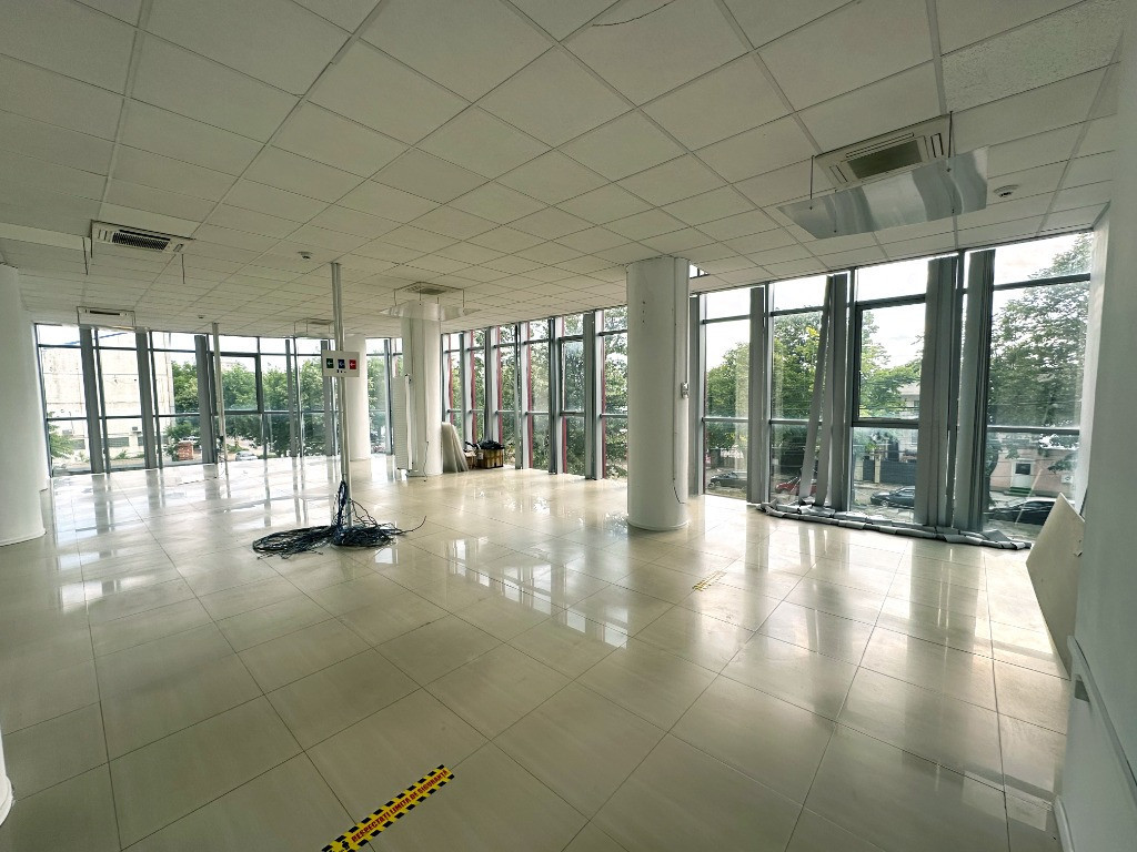 Spațiu comercial 35mp de închiriat Galați G. Coșbuc Locație excelentă