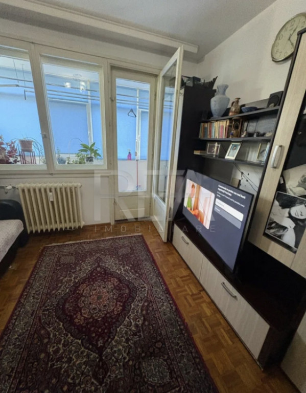 2 camere 3/8, anvelopat, Drumul Taberei-Favorit.