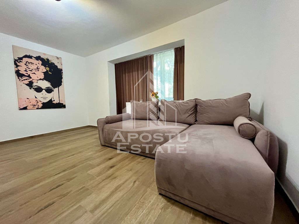 Apartament spatios cu 3 camere, semidecomandat, zona Iuli...