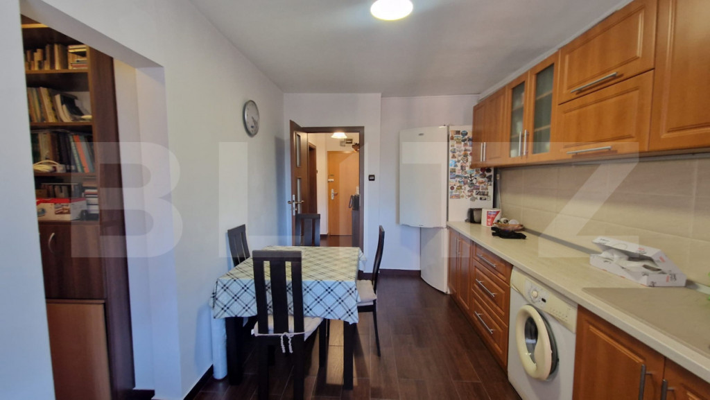 Apartament cu 3 camere, luminos, etaj 2, cu lift, mobilat, 2