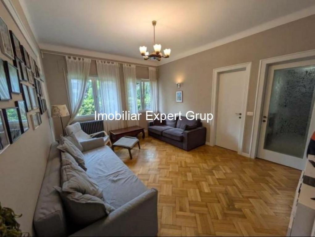 Bld. Unirii-Matei Basarab-364 mp curte