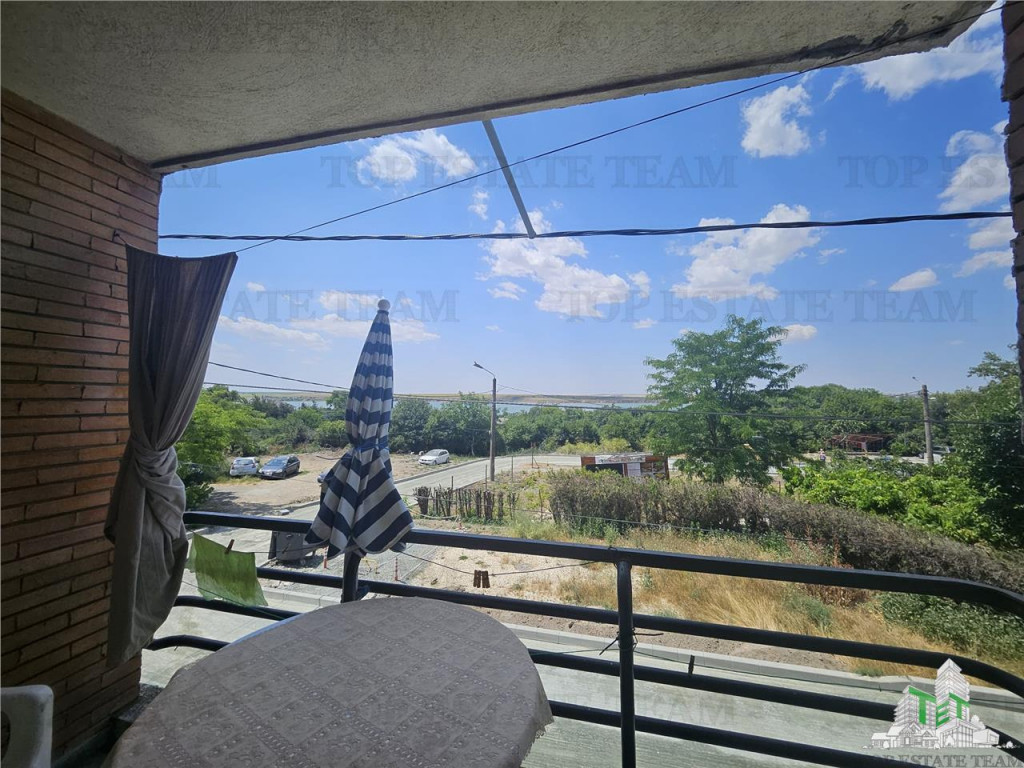 APARTAMENT 3 CAMERE EFORIE SUD CU VEDERE LA LAC