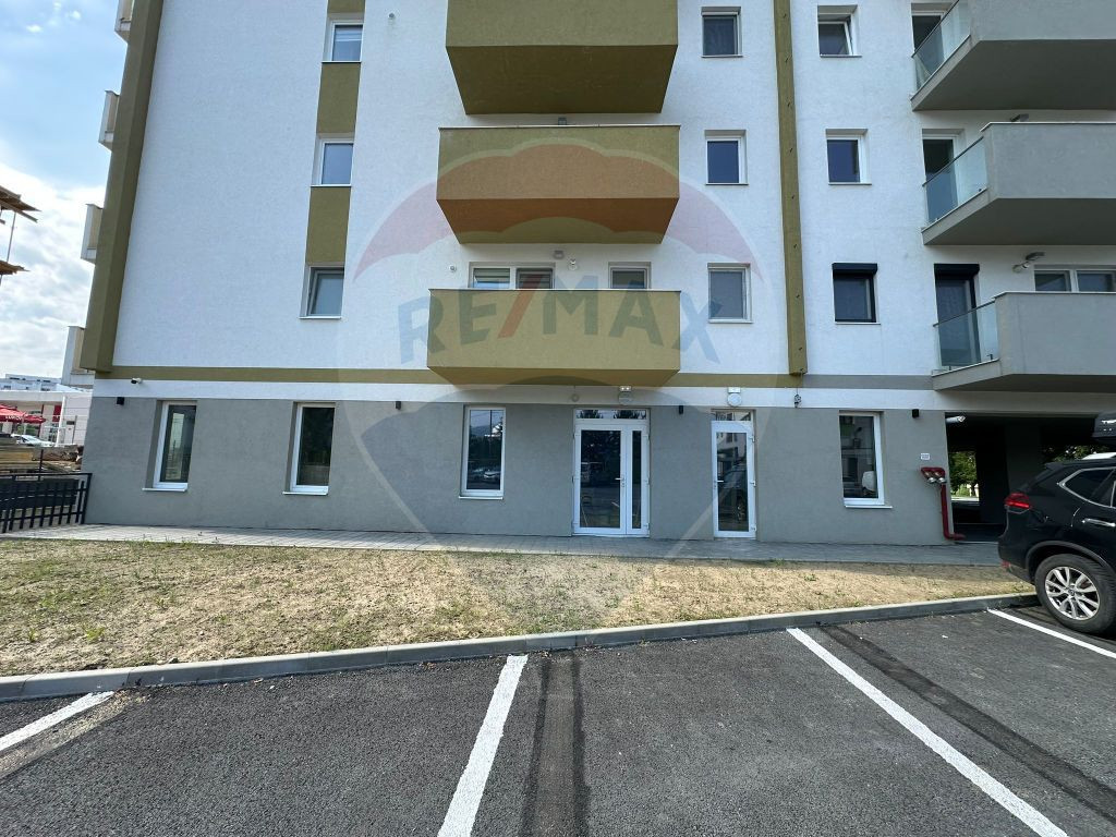 Spațiu comercial/ birouri/salon- DE INCHIRIAT