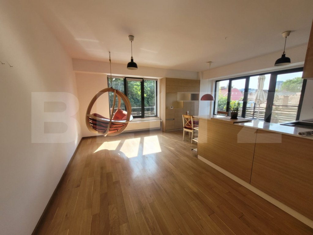 Apartament cu 3 camere, central, zona The Office, prima inch